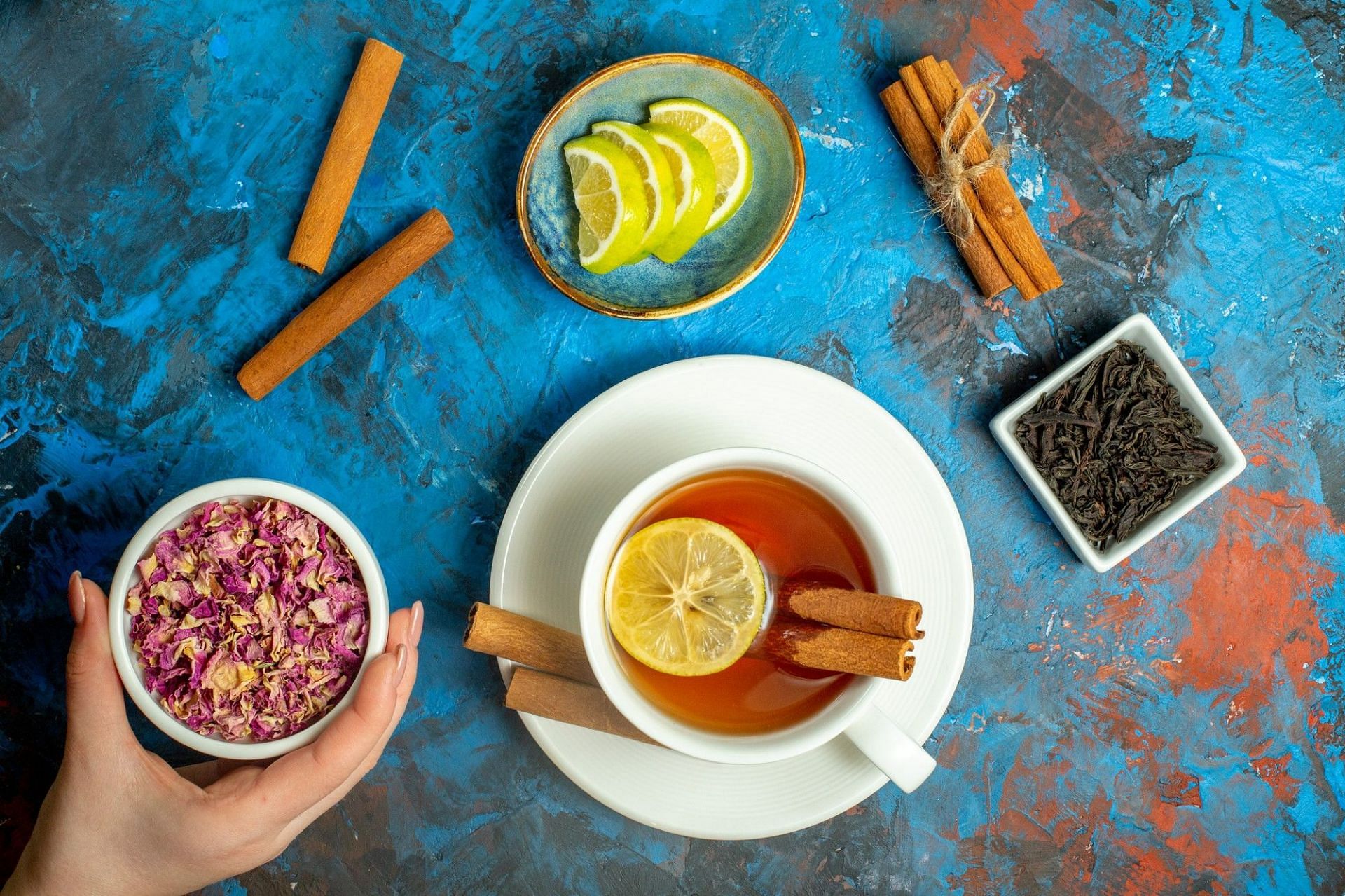 Benefits of Herbal Drinks (Image by KamranAydinov on Freepik)